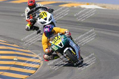 media/Oct-07-2023-CVMA (Sat) [[f84d08e330]]/Race 5 Amatuer Formula Middleweight/